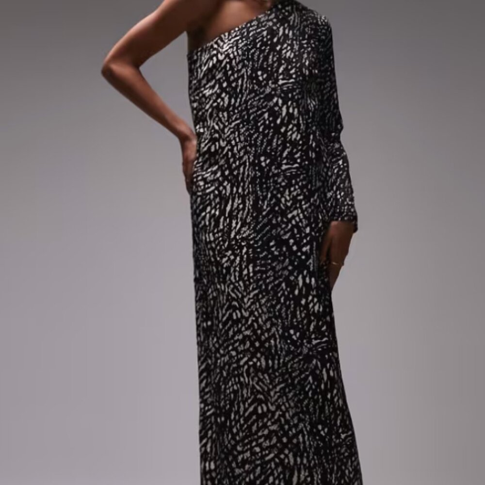 TOPSHOP Animal One Sleeve Maxi Dress in Mono 2